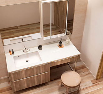 在睡前進行護膚，放鬆身心。