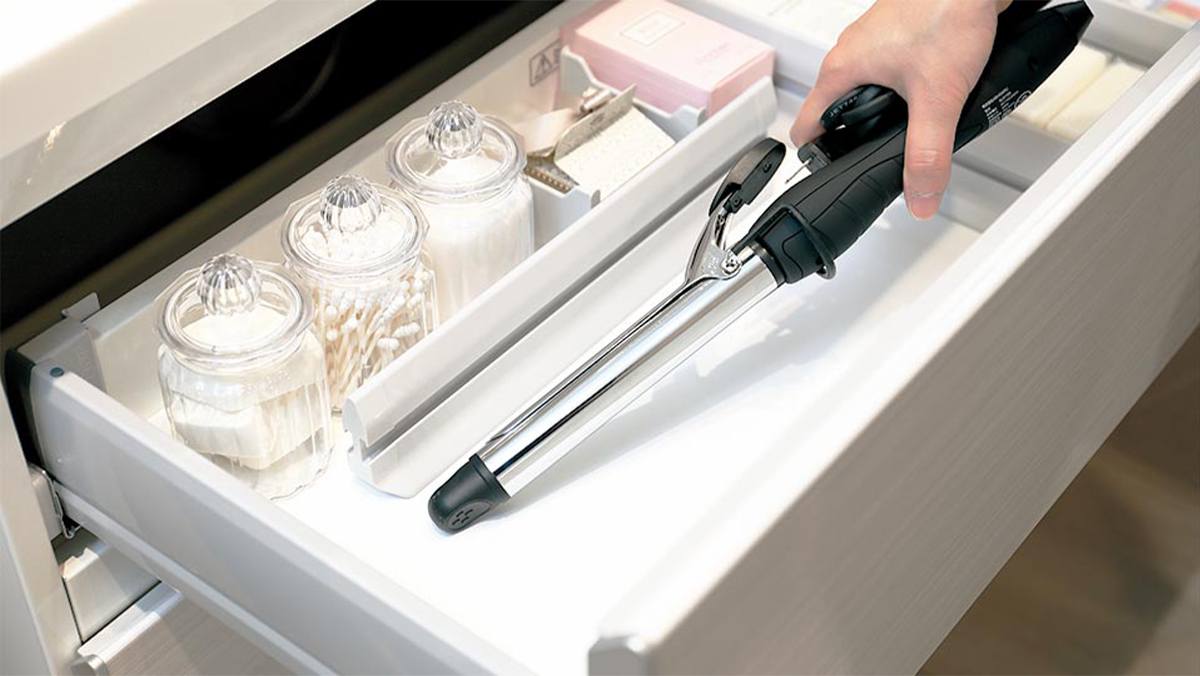 即使是高溫的燙髮器也可以輕鬆收納